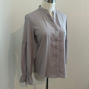 Ann Taylor Long Sleeves Blouse size XS Petite